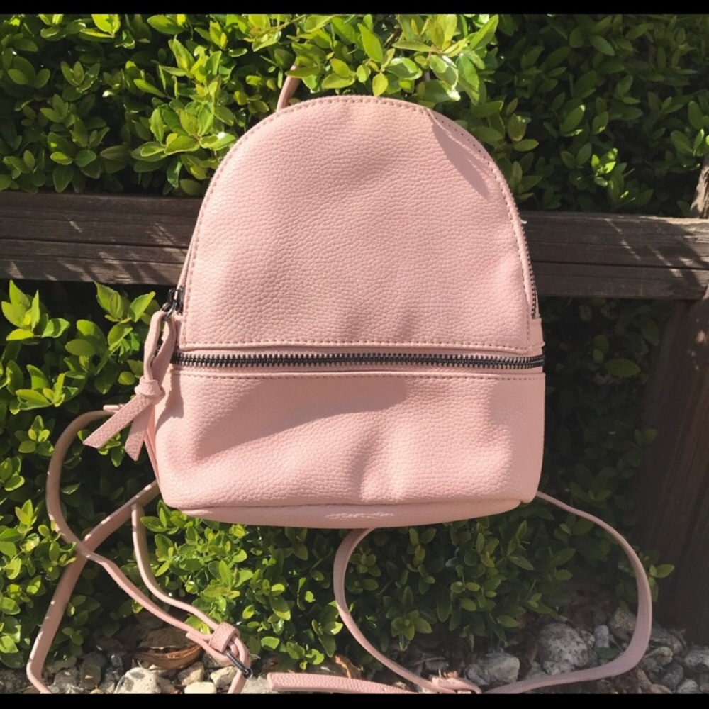 Pink JustFab backpack - Picture 4 of 6